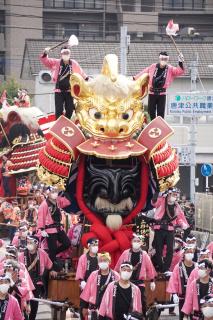 旅Karatsu 唐津観光協会｜唐津くんち 十番曳山 上杉謙信の兜