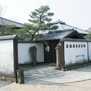 752ca4b130fb231f44245adc61983a