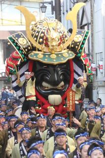 旅Karatsu 唐津観光協会｜唐津くんち 四番曳山 源義経の兜