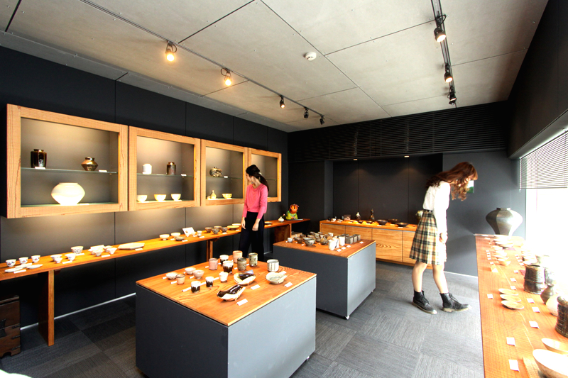 美術陶磁器の店